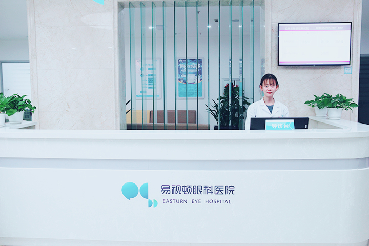 二楼吧台大.jpg